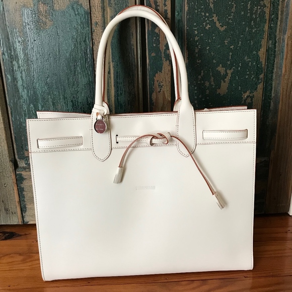 Dooney & Bourke Handbags - HOST PICK! *** CLASSIC ITALIAN MADE DOONEY&BOURKE